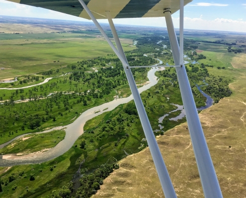 FOLLOWING THE OREGON AND CALIFORNIA TRAILS