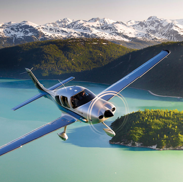 EXPANDED CUSTOMS HOURS FOR PILOTS ENTERING ALASKA AT ALCAN